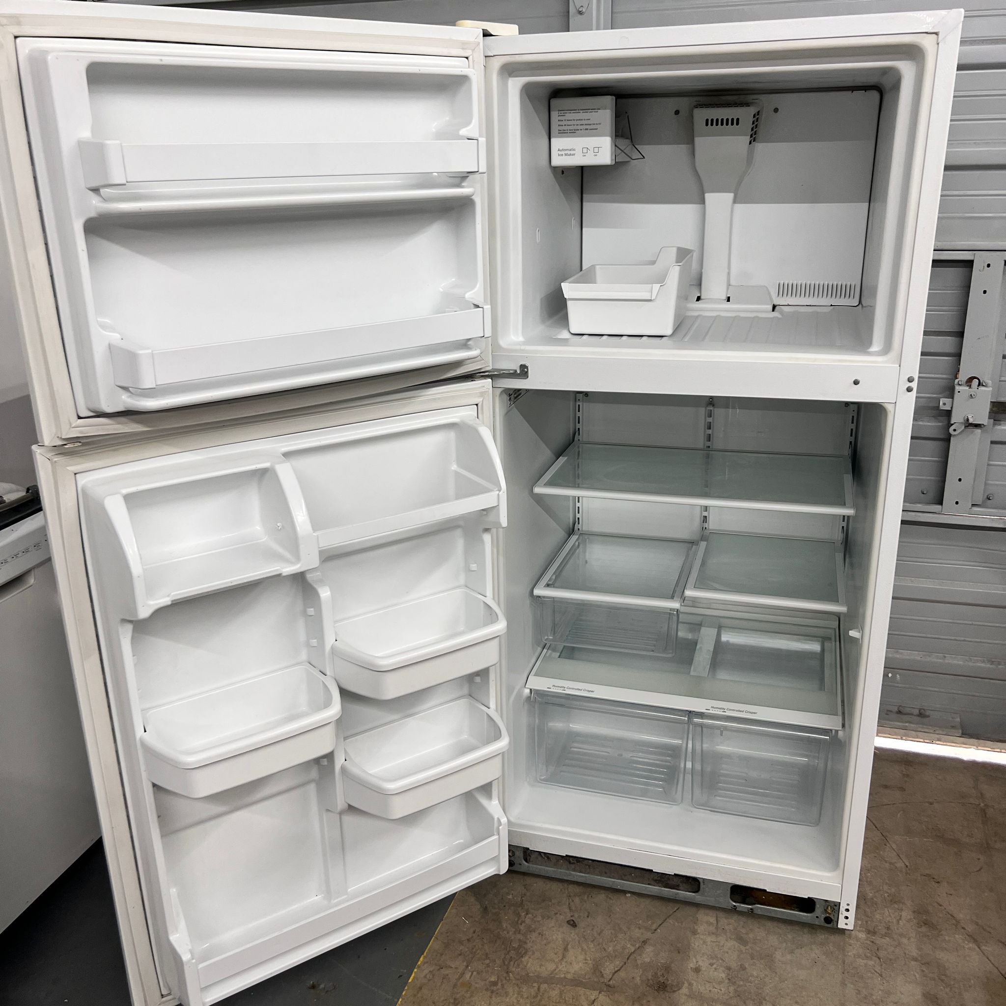 Whirlpool Top and Bottom Refrigerator Whirlpool Top and Bottom Refrigerator
